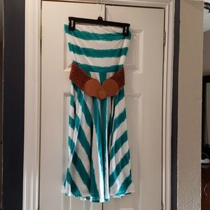 Strapless dress with belt